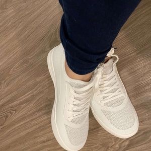 Vessi Weekend Sneaker (Unisex)